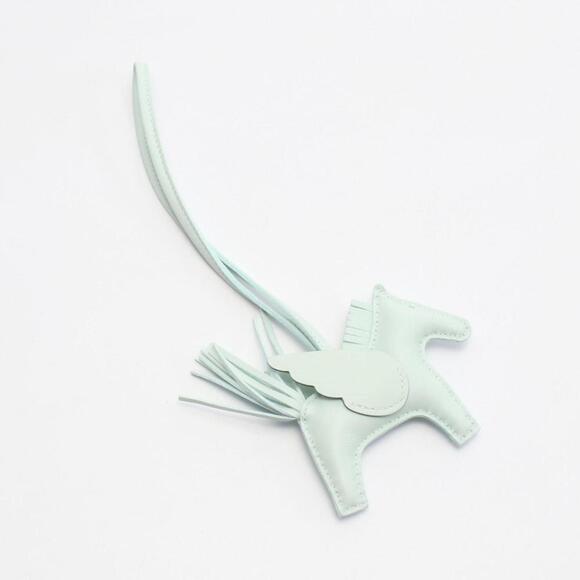 HERMES Green Leather Charm - Picture 3 of 5